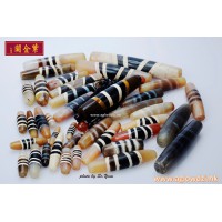 831　天珠　湾月　三線天珠　Chung　dzibeads！ 831 天珠 湾月 三線天珠 Chung dzibeads！ - メルカリ