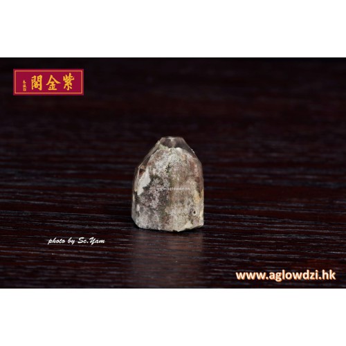 序號：1467  金綠實山白丘陵水晶柱