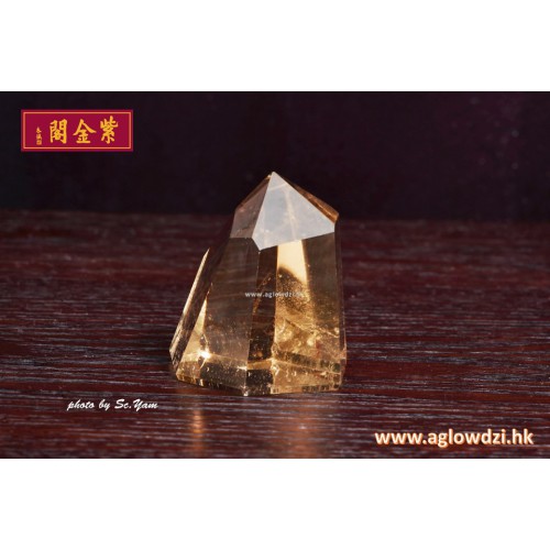 序號：1476  5A 天然黃晶金字塔水晶柱